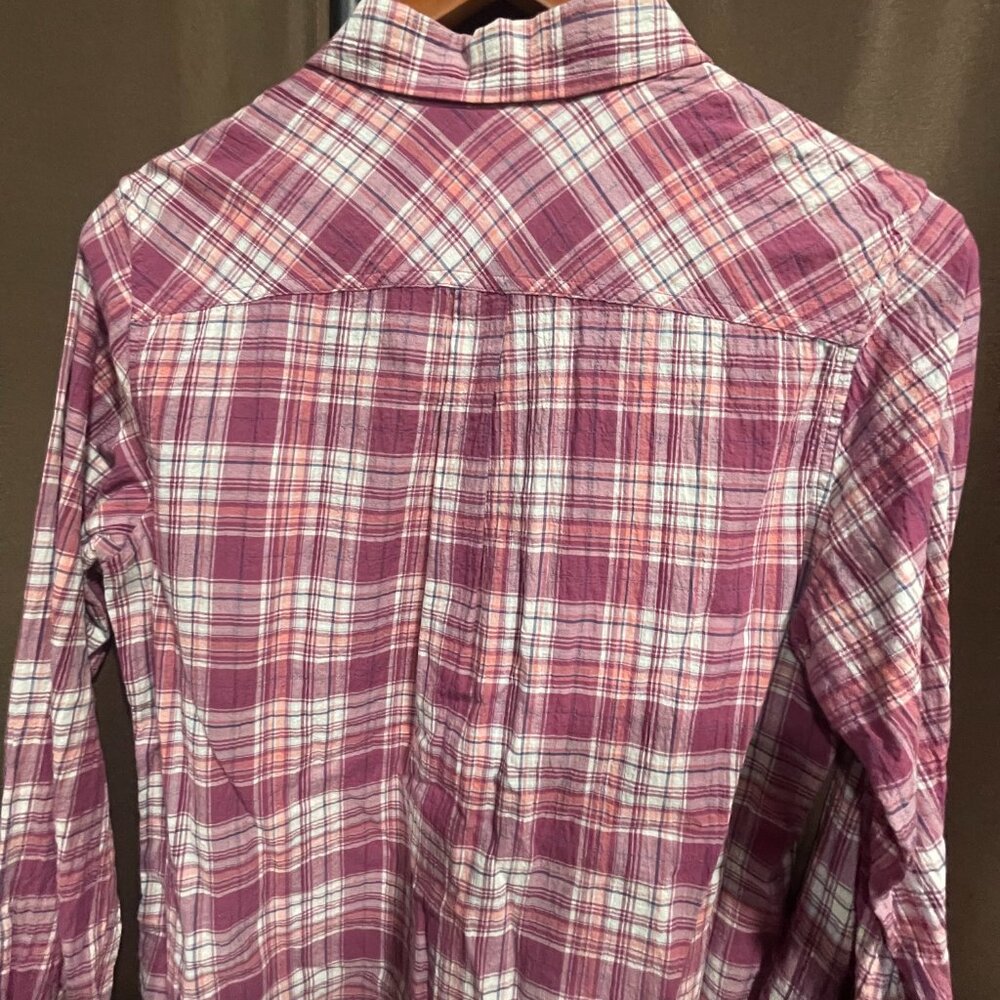 Women's Medium Eddie Bauer Classic Fit Berry Plaid Lightweight Shirt w/Pockets - Picture 3 of 16